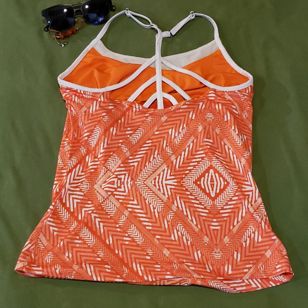 Look at back! - Picture 3 of 6